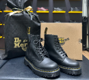 人気アイテムのご紹介！［Dr.Martens］
