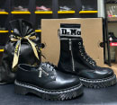 この冬オススメアイテムのご紹介！［Dr.Martens］